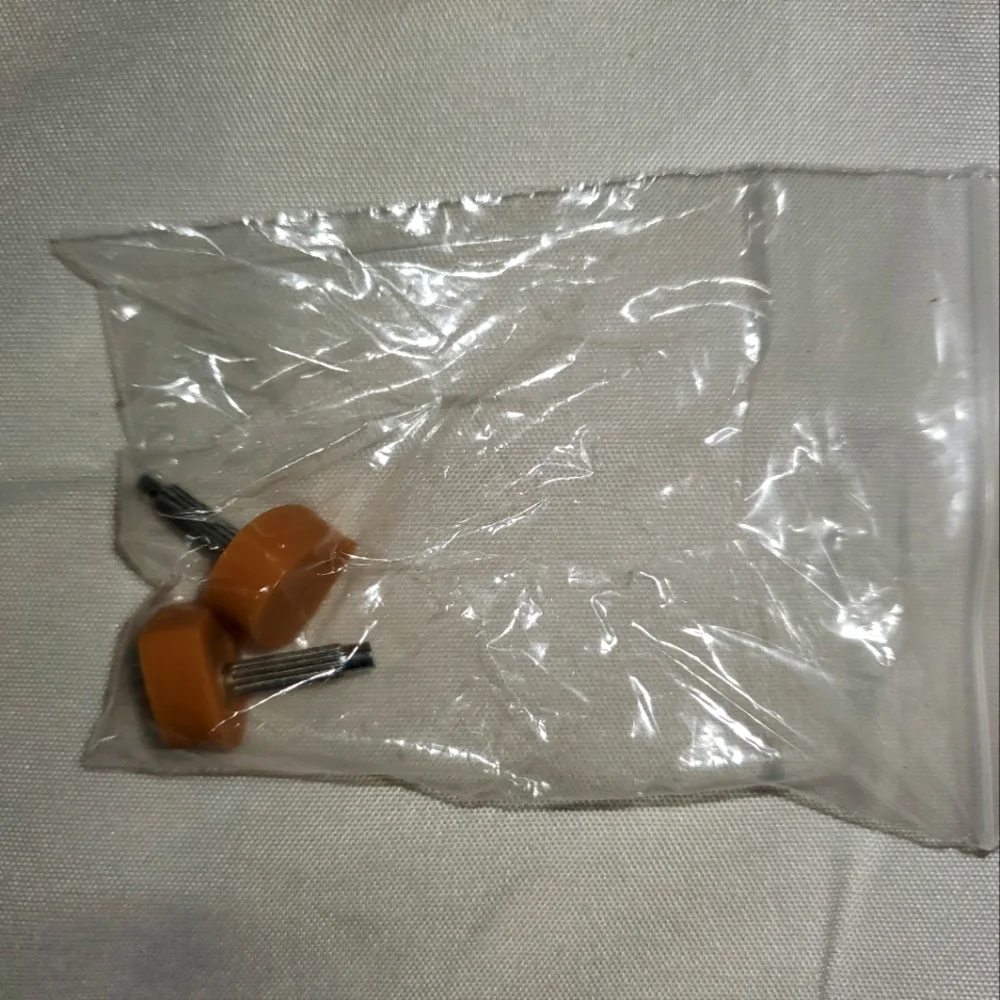 AMI Clubwear - Picture 6 of 6